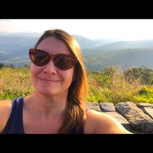 Meet your Posher, Deb